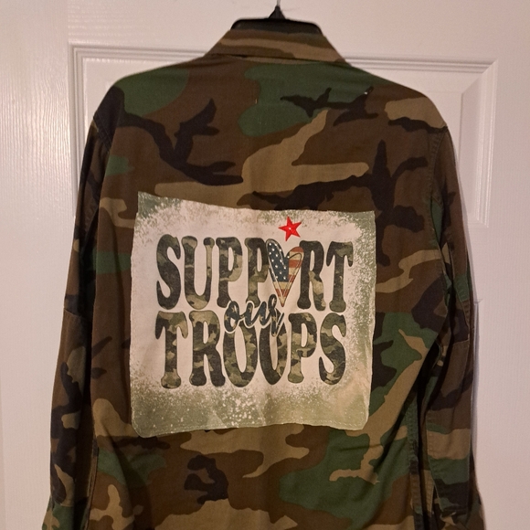 Camouflage Jacket with Support Our Troops Patch - Picture 1 of 3